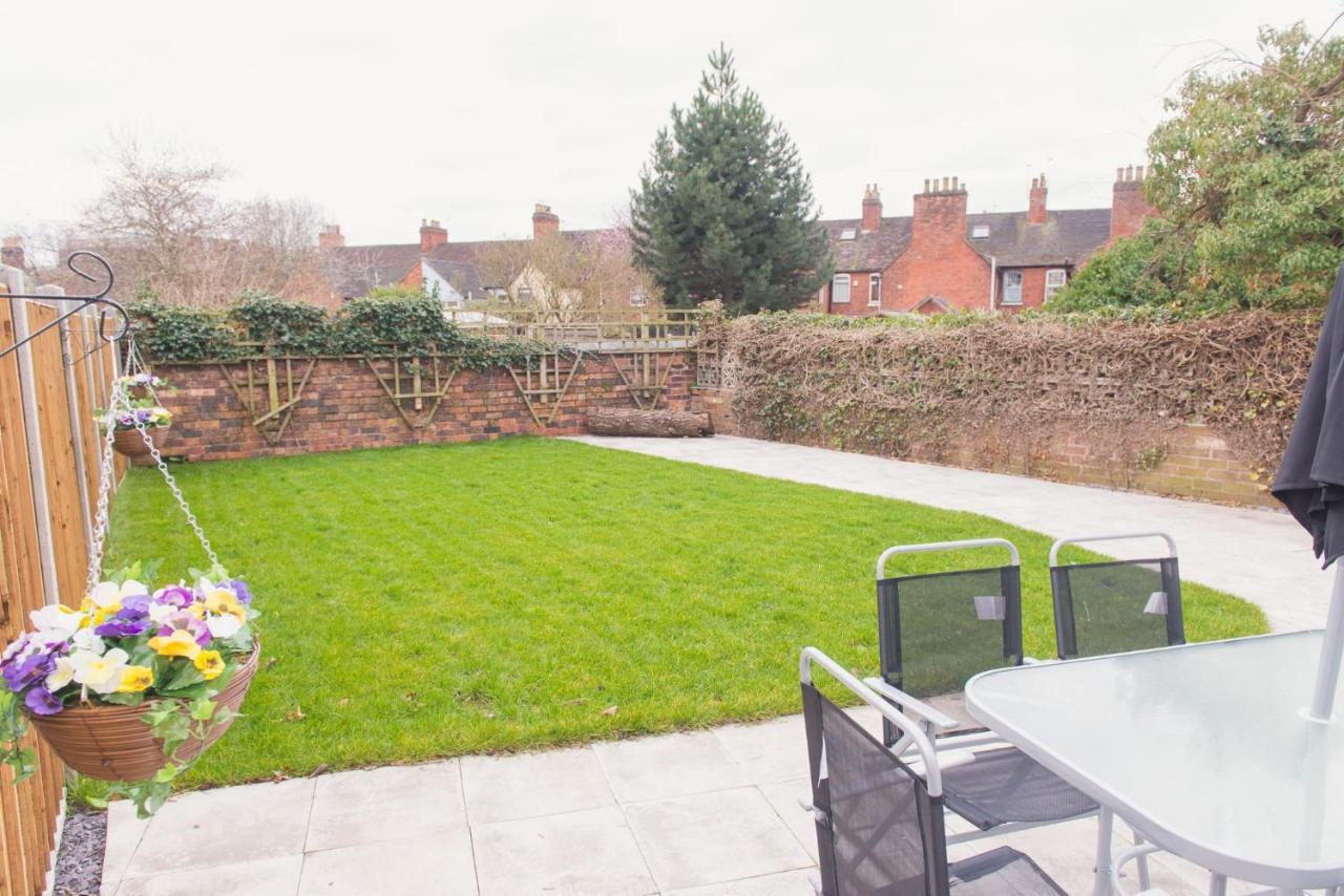 Charming 6 Bedroom House All With En-Suite - Large Garden Tamworth Extérieur photo